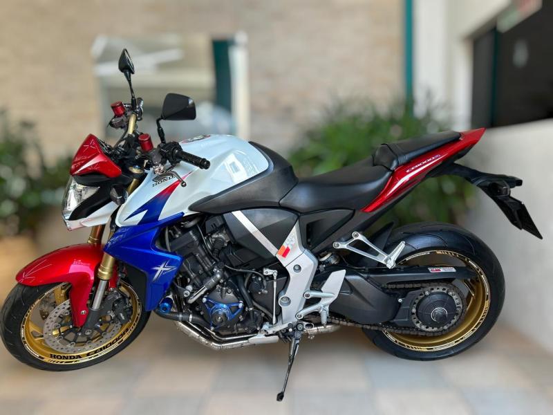 HONDA - CB 1000 R | Ano 2013